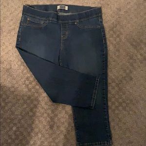 Levi’s pull on Capri jeggings Size 18